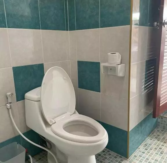 Hotelli Mj Gargen View เรือนหลวงรีสอร์ท