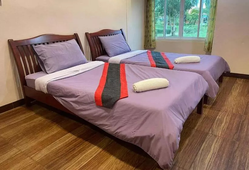 Hotelli Mj Gargen View เรือนหลวงรีสอร์ท