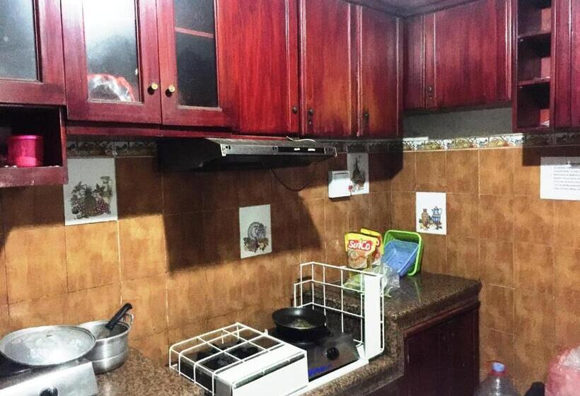 Hotel Spot On 93880 Guest House Bu Iin Syariah