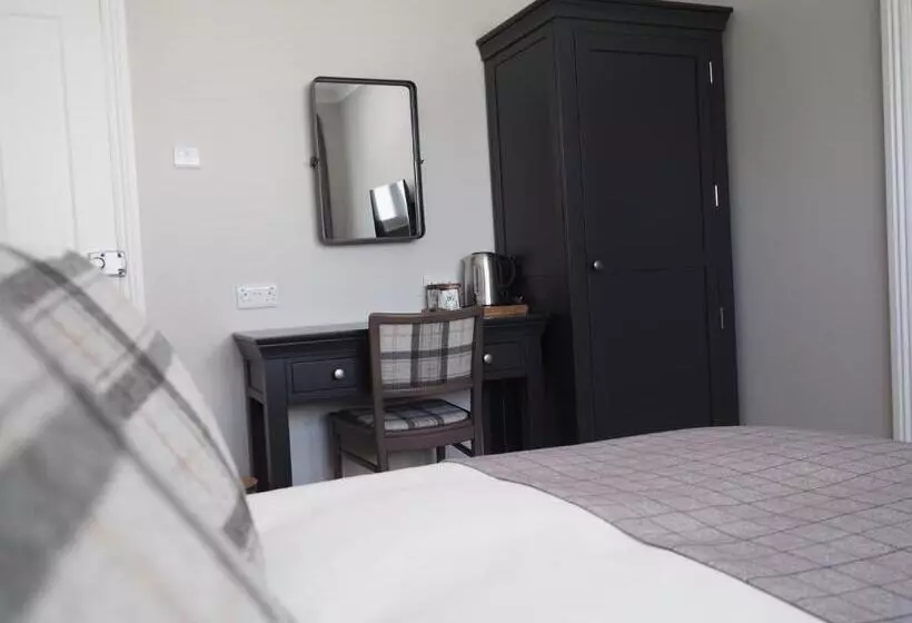 هتل The Pavilion Bisley