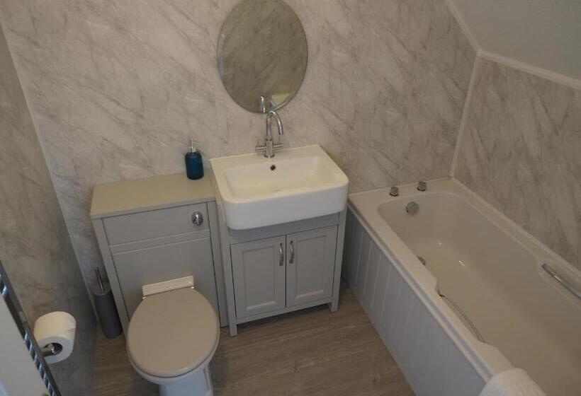 ホテル The Pavilion Bisley