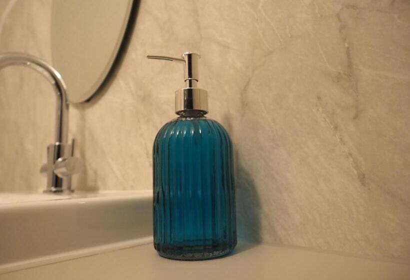 ホテル The Pavilion Bisley