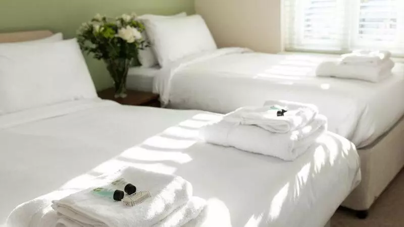 هتل The Pavilion Bisley