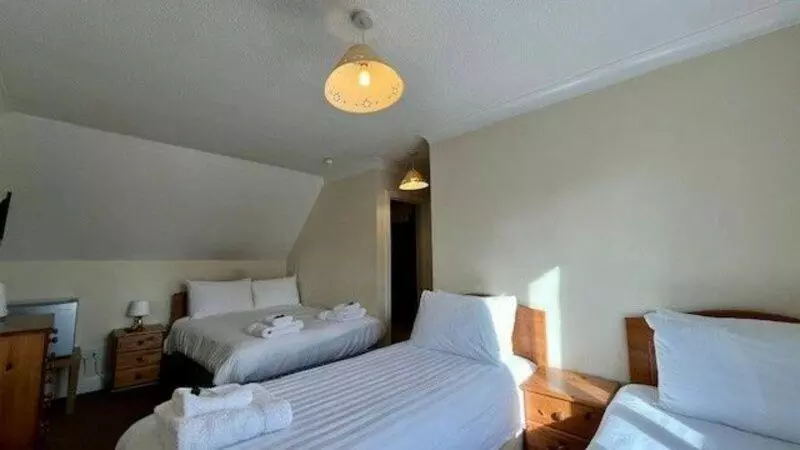 هتل The Pavilion Bisley