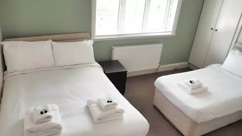 هتل The Pavilion Bisley