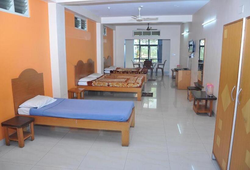 Hotel Vinayaka Deluxe Lodge