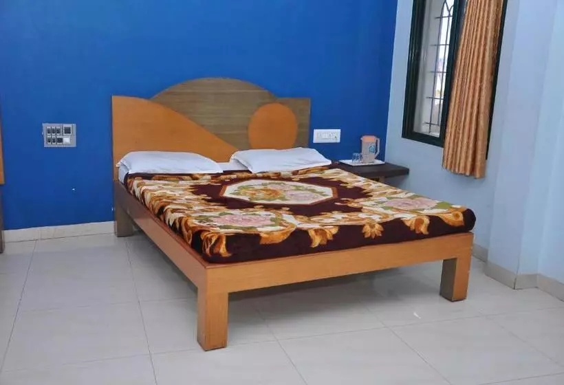 ホテル Vinayaka Deluxe Lodge