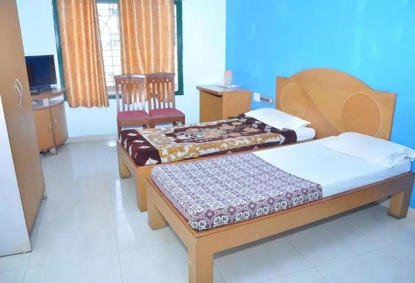 ホテル Vinayaka Deluxe Lodge