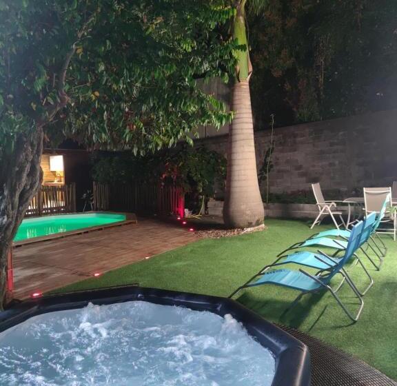 پانسیون Gwada Fun Habitation