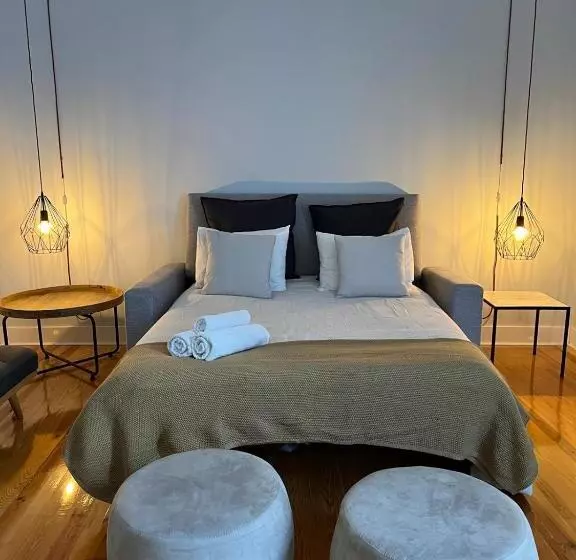 پانسیون Lindo Quarto Com Varanda No Centro De Lisboa