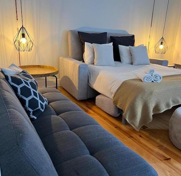 پانسیون Lindo Quarto Com Varanda No Centro De Lisboa