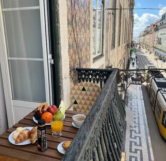 پانسیون Lindo Quarto Com Varanda No Centro De Lisboa