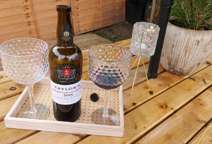 膳宿费 Mini Hotel With Home Facilities In Hamilton West