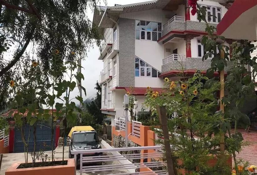 Udaan Tashi Gakhil Resort