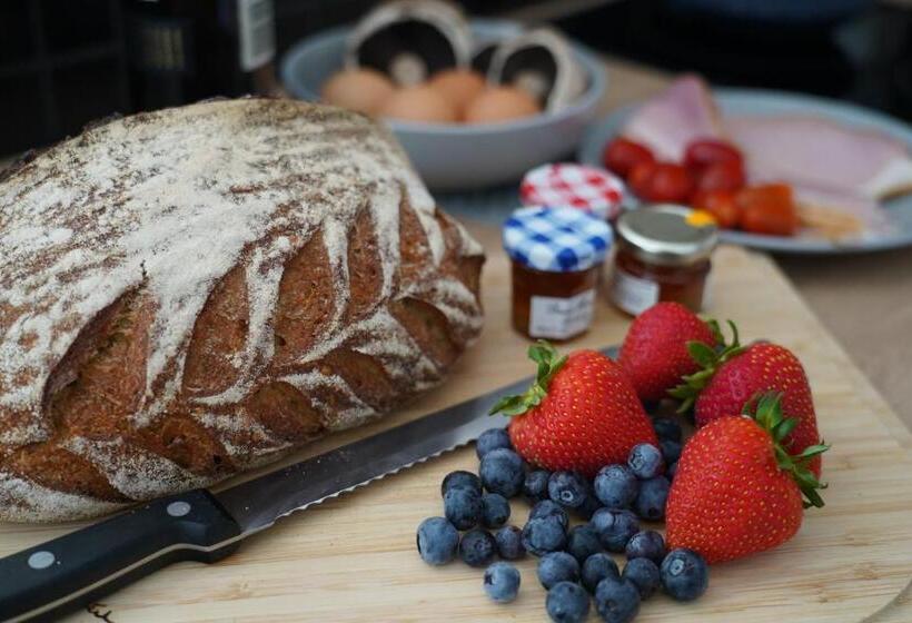 Bed and Breakfast 3 Waters Guest Accommodation