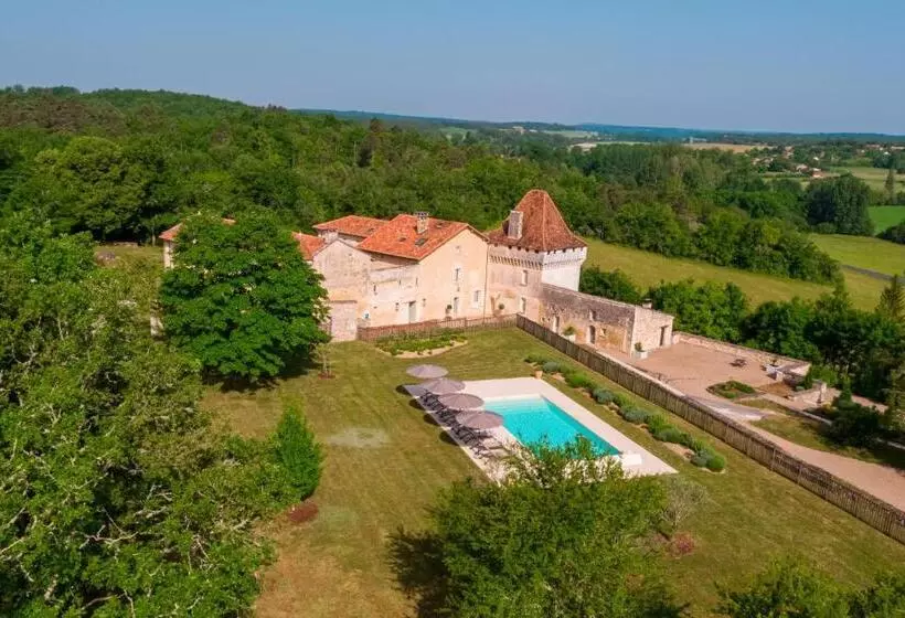Aamiaismajoitus (B&B) Château De Chanet