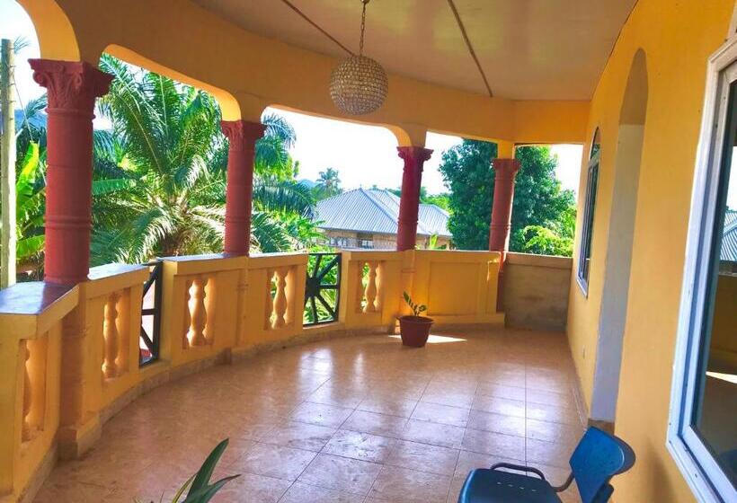 ベッドアンドブレックファースト El Elolo