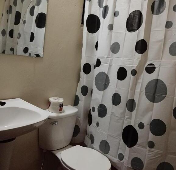 تختخواب و صبحانه Hotal Raysa Y Alejandro