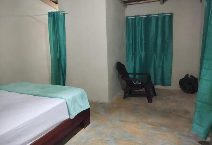 تختخواب و صبحانه Hotal Raysa Y Alejandro