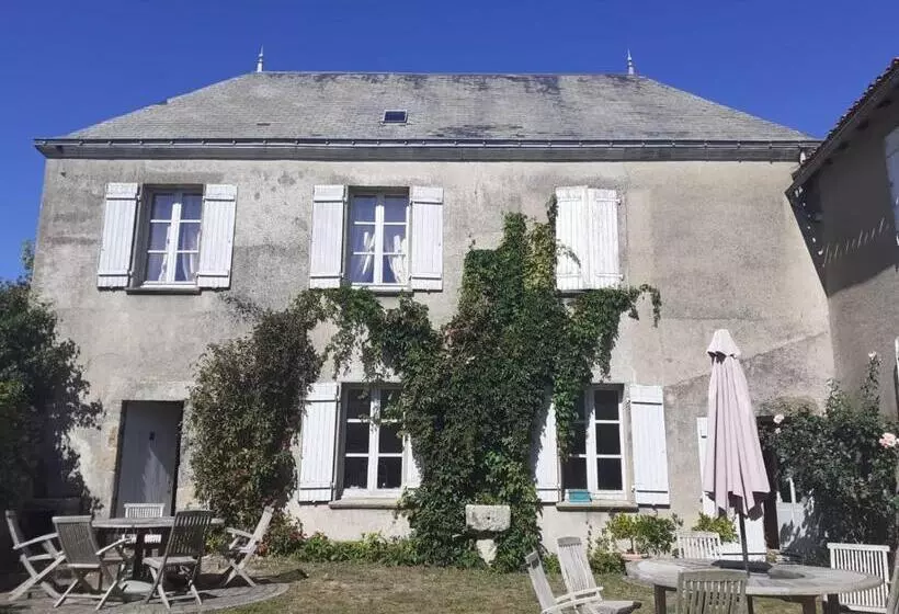 Bed and Breakfast Logis De La Coudraye