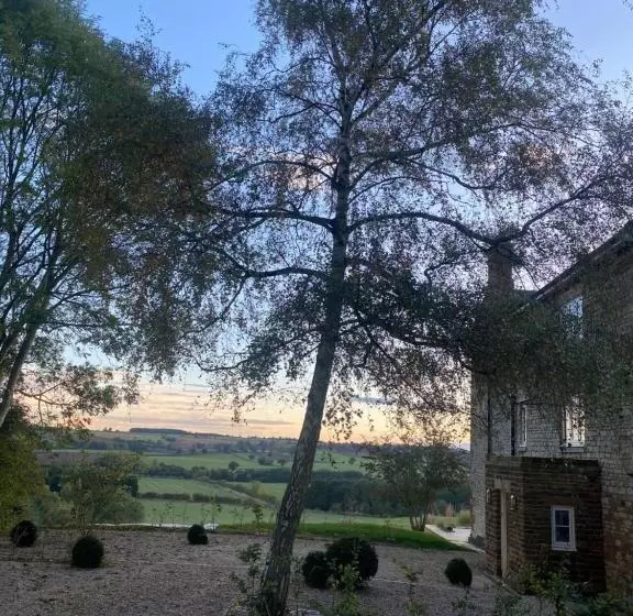 Aamiaismajoitus (B&B) Upper Stowe