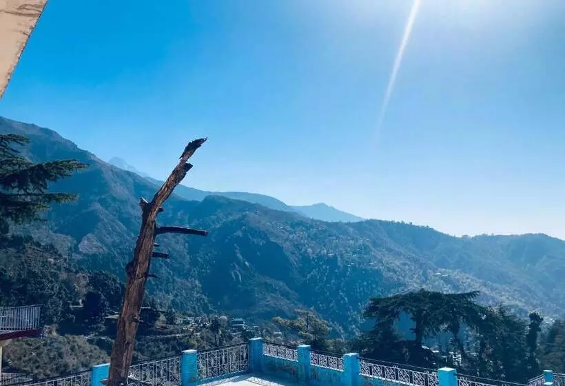 ホテル Himalayan River Resort