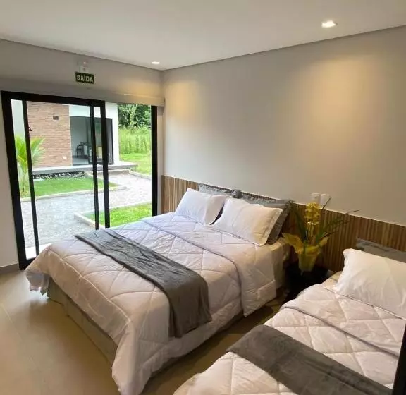 Hotelli Vila Do Porto Pousada