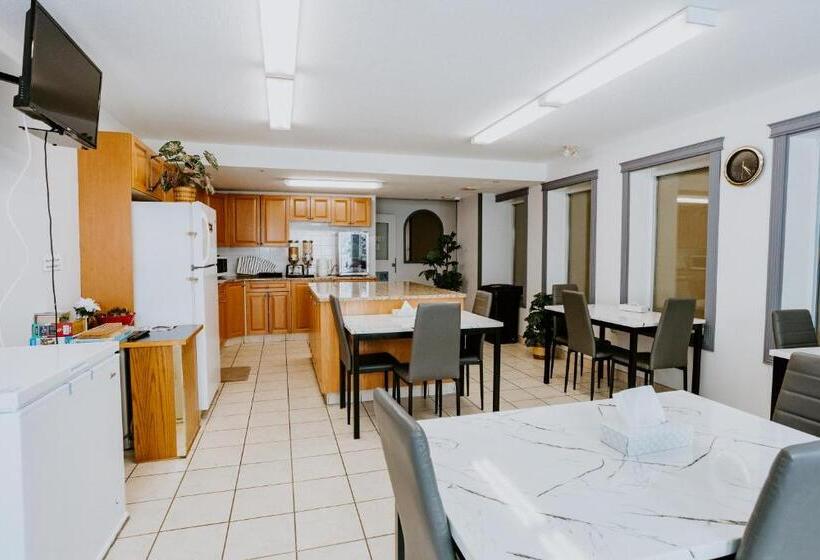 هتل Mosaic Suites