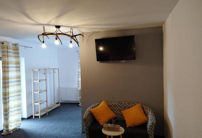 펜션 Casuta Din Deal