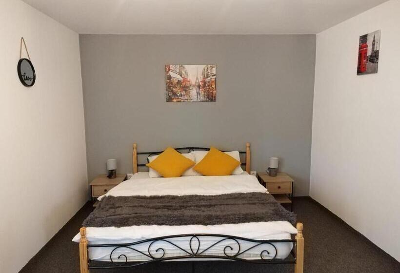 펜션 Casuta Din Deal