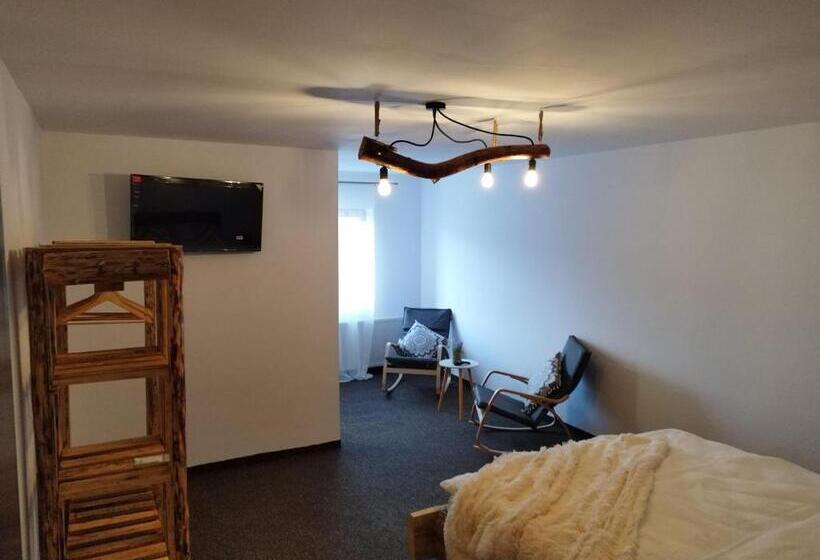 펜션 Casuta Din Deal