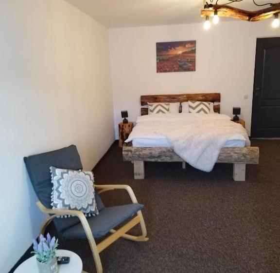 펜션 Casuta Din Deal