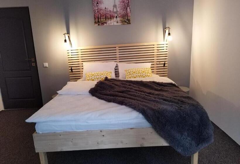 펜션 Casuta Din Deal