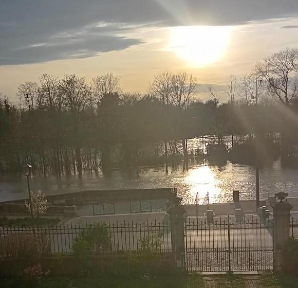 بنسيون Manoir De La Saône