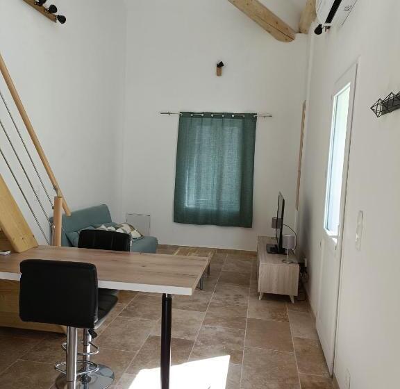 بنسيون Parenthèse Provençale