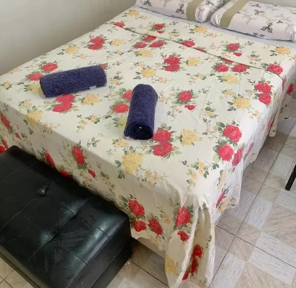 ペンション Quarto Confortável Perto De Tudo 03