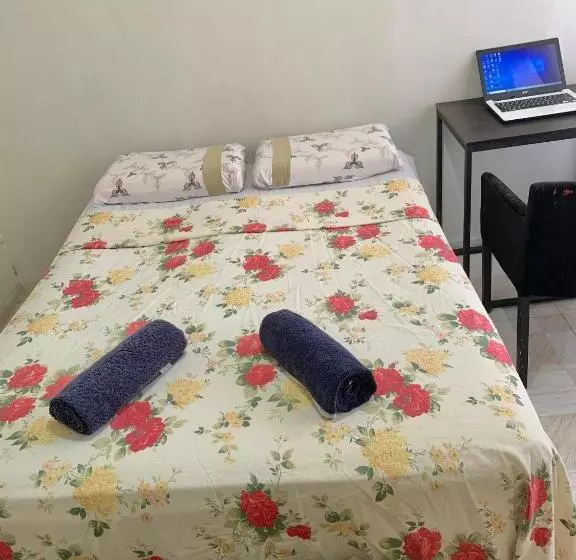 ペンション Quarto Confortável Perto De Tudo 03