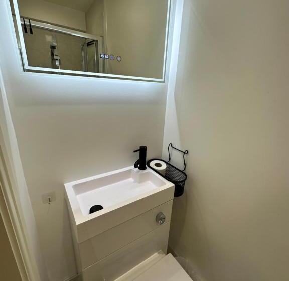 پانسیون Tiny But Private & Best Location