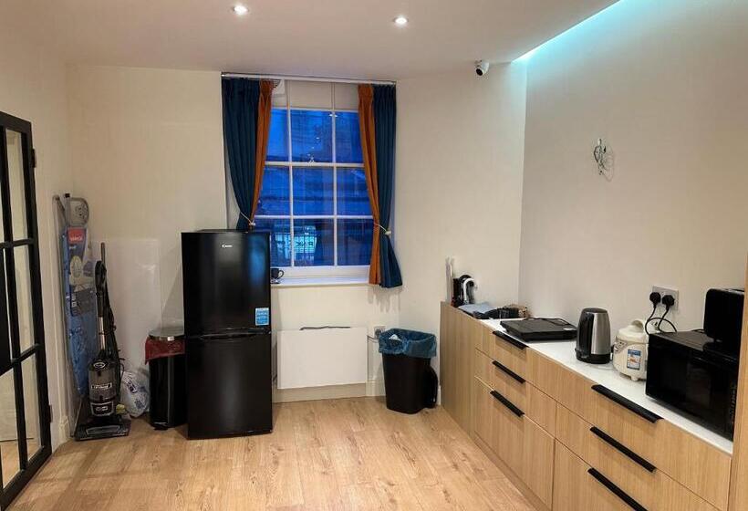 پانسیون Tiny But Private & Best Location