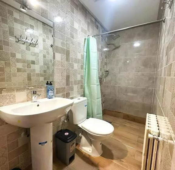 Hotelli Auberge Jomana Park