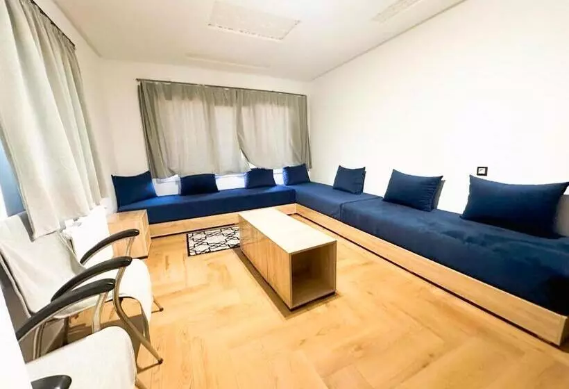 Hotelli Auberge Jomana Park