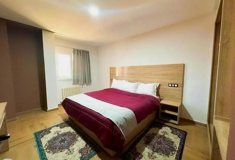 Hotelli Auberge Jomana Park