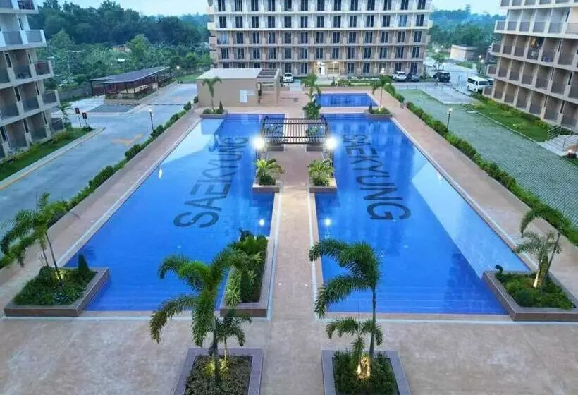 Hotelli Enchanté Studios