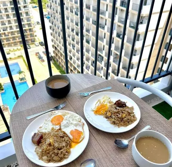 Hotelli Enchanté Studios