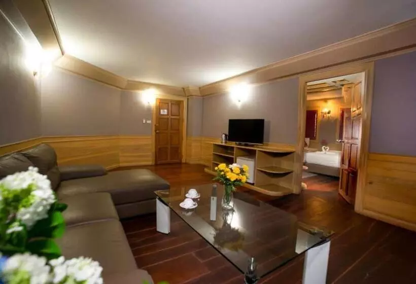 Pearl Resort And Hotel เพิร์ลรีสอร์ทแอนด์โฮเทล