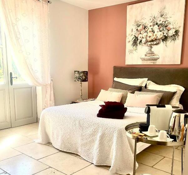 Пансион La Bastide De Basson   Luxe Sur Correns