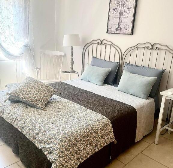 Пансион La Bastide De Basson   Luxe Sur Correns