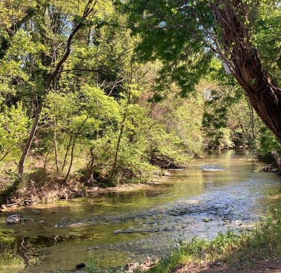 Пансион La Bastide De Basson   Luxe Sur Correns