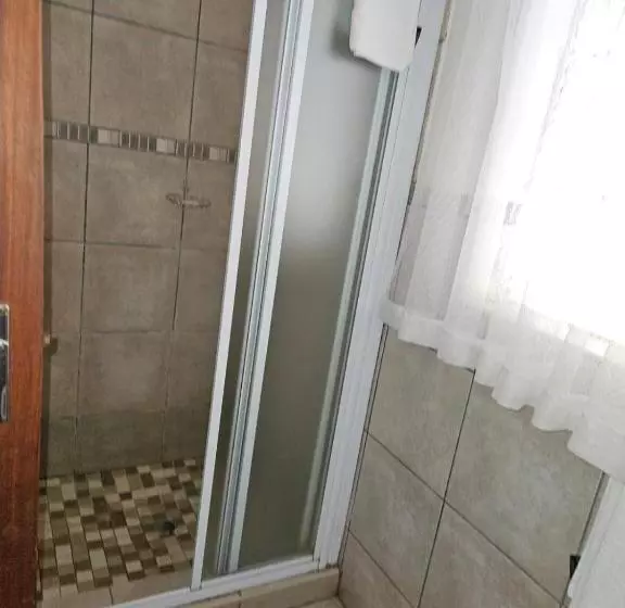 Majatalo Rustenburg Palm Lodge