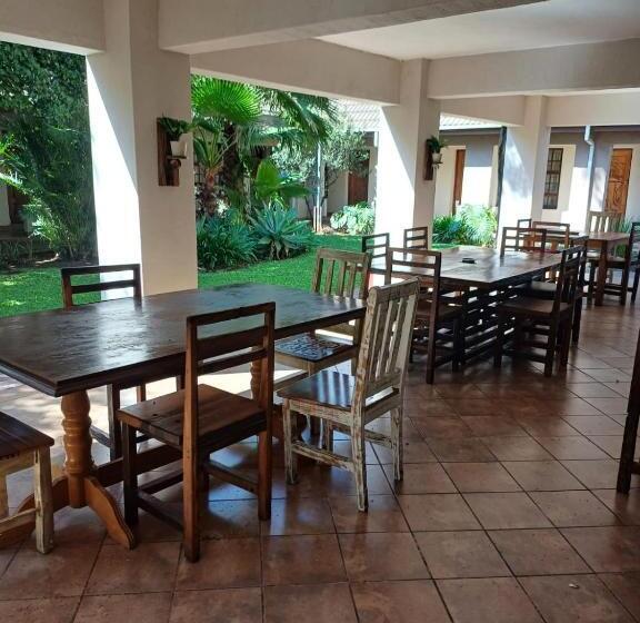 Pansiyon Rustenburg Palm Lodge